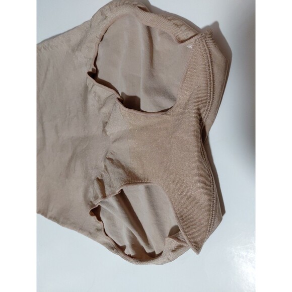 Spanx Slim Cognito Shaping High Waist Bodysuit Tan LG Seamless Removeable Clasps - Picture 5 of 10